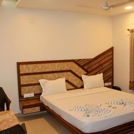 Annai In Saravana Bhavan Fine Stay And Restaurant Velankanni Extérieur photo