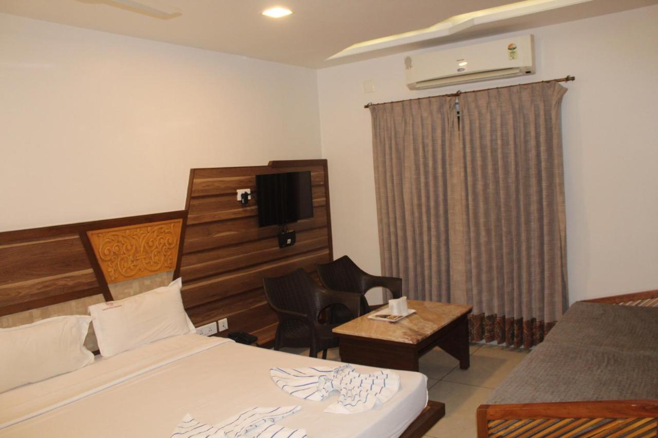 Annai In Saravana Bhavan Fine Stay And Restaurant Velankanni Extérieur photo