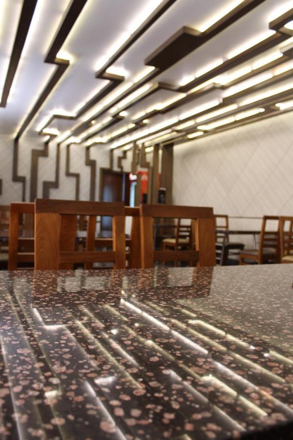 Annai In Saravana Bhavan Fine Stay And Restaurant Velankanni Extérieur photo