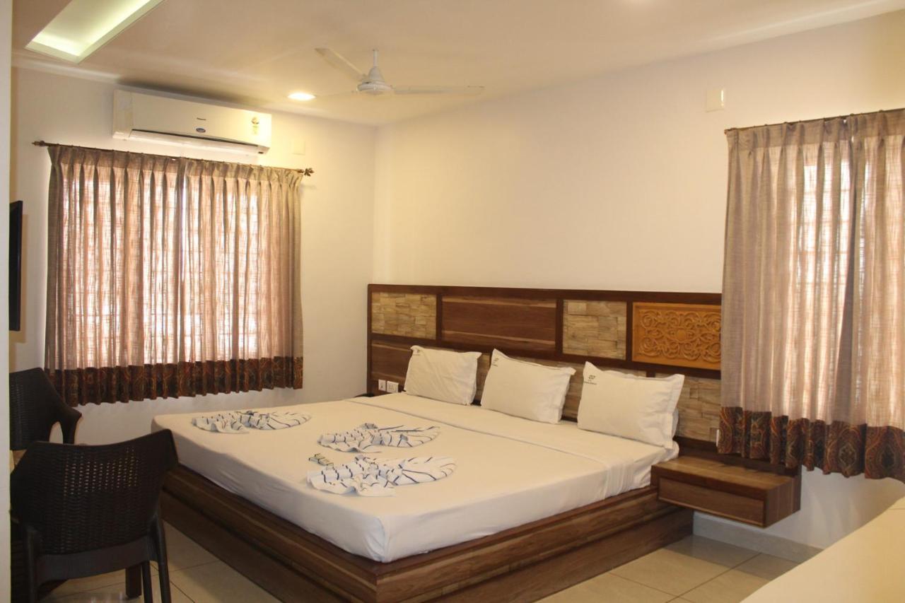 Annai In Saravana Bhavan Fine Stay And Restaurant Velankanni Extérieur photo