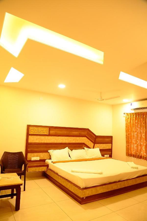 Annai In Saravana Bhavan Fine Stay And Restaurant Velankanni Extérieur photo